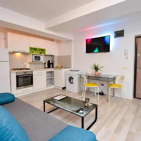 Appartement Pierre Cardin Deluxe With Terrace By Magniflex *