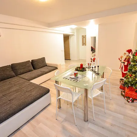 Pierre Cardin Deluxe With Terrace By Magniflex Appartement