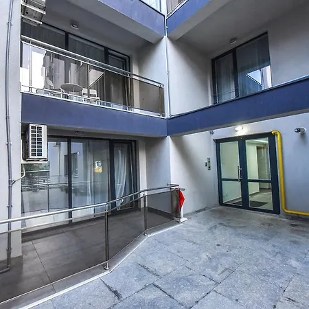 Pierre Cardin Deluxe With Terrace By Magniflex *