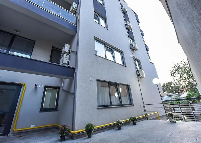 Pierre Cardin Deluxe With Terrace By Magniflex *