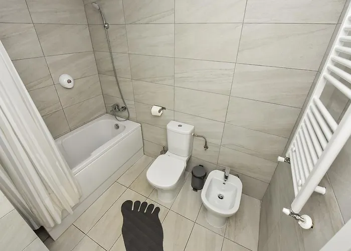 Pierre Cardin Deluxe With Terrace By Magniflex شقة *