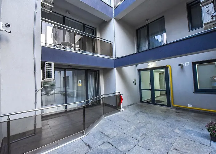 Pierre Cardin Deluxe With Terrace By Magniflex *