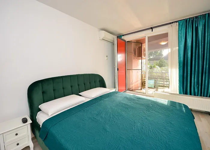 Pierre Cardin Deluxe With Terrace By Magniflex Apartment Bucharest